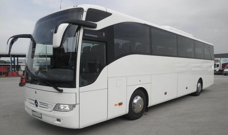 Centre-Val de Loire: Bus operator in Fleury-les-Aubrais in Fleury-les-Aubrais and France