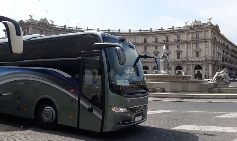 Centre-Val de Loire: Bus rental in Orléans in Orléans and France